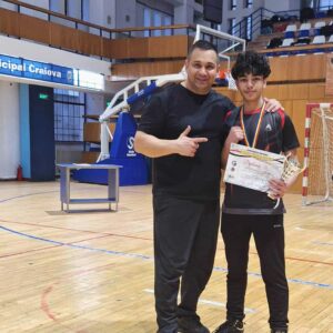 76ddf491-12a5-4290-9fa9-5cc915a72465-300x300 Club Sportiv Rizea Wushu - Campioni și Galerie foto