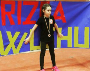 a5c206a7-005e-4554-a91e-301fe6c0395a-300x237 Club Sportiv Rizea Wushu - Campioni și Galerie foto