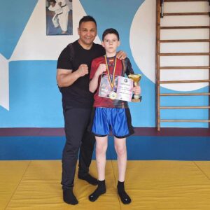 aec17583-ea5a-4b36-89a0-9f932389f340-300x300 Club Sportiv Rizea Wushu - Campioni și Galerie foto