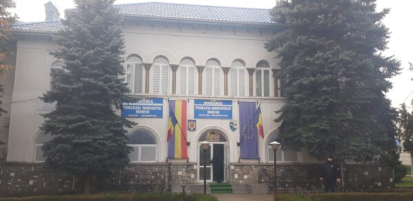 primaria-moreni-600x292 Alimentarea cu apă potabilă din municipiul Moreni a fost reluată. Decizie a Comitetului Județean pentru Situații de Urgență Dâmbovița