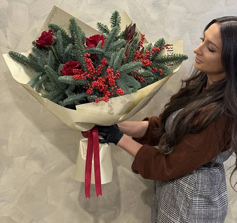 buchet-christmas-love-551100_wp Buchete de iarnă livrate rapid la domiciliu în Baia Mare