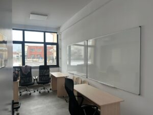 95b9468c-9bbd-4f4a-9f29-aa7170771101-300x225 Investiție de 44 de milioane de lei: Școala „Tudor Vladimirescu” din Târgoviște, inaugurată după lucrări ample de modernizare