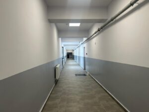 b9feded2-63dc-4455-b153-27c96dc31044-300x225 Investiție de 44 de milioane de lei: Școala „Tudor Vladimirescu” din Târgoviște, inaugurată după lucrări ample de modernizare